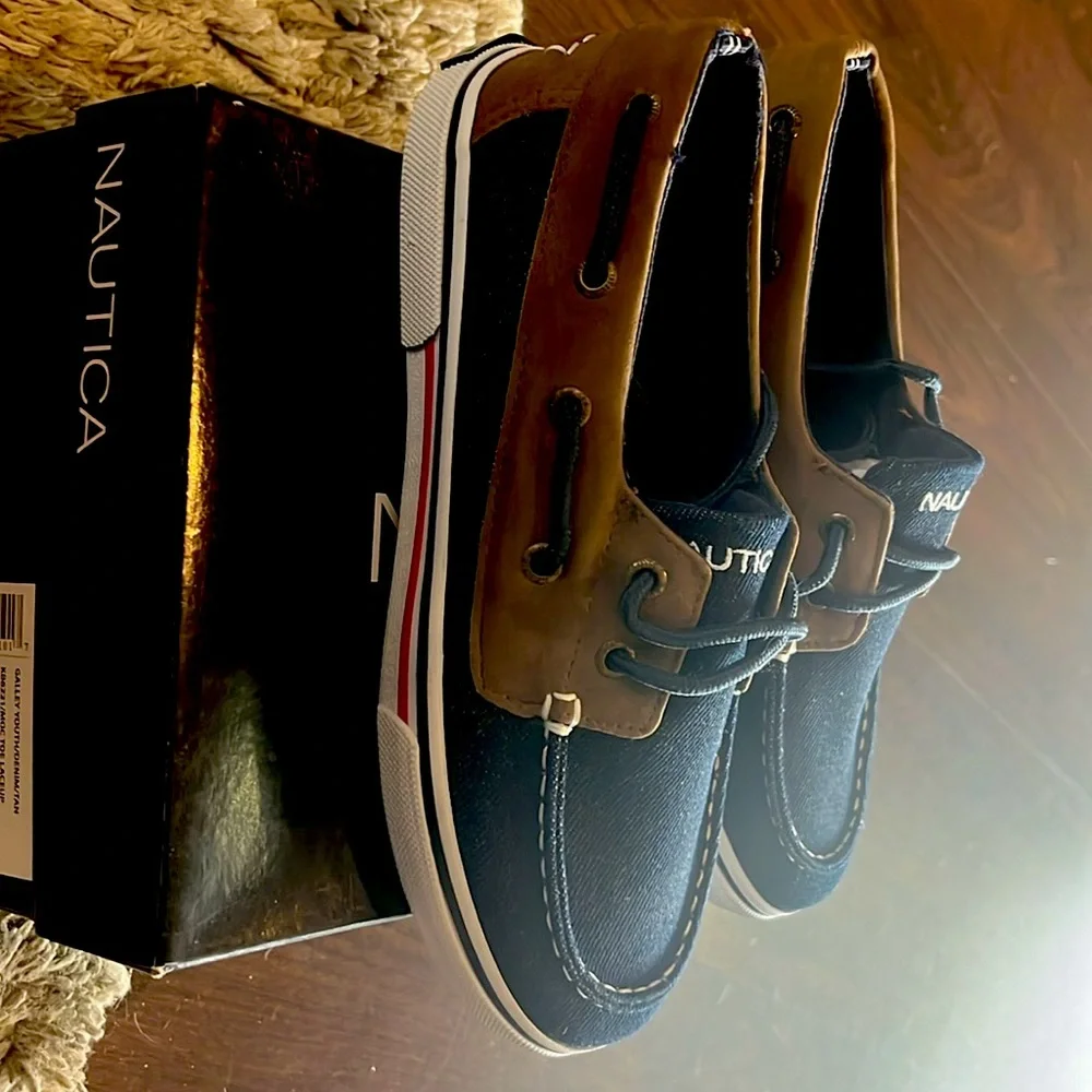 Boys Nautica shoes, size 3.